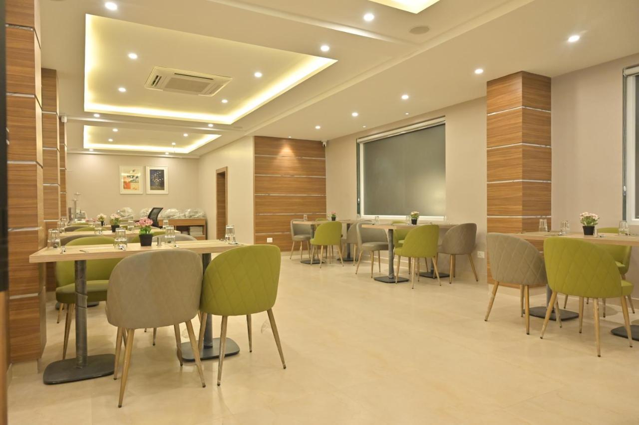 Hotel Sharda Residency Патна Экстерьер фото