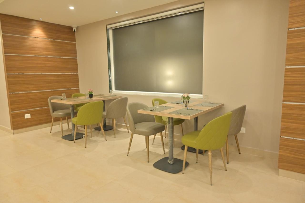 Hotel Sharda Residency Патна Экстерьер фото