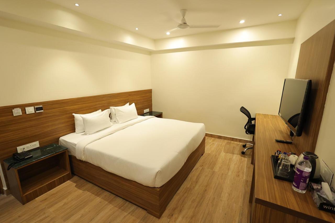 Hotel Sharda Residency Патна Экстерьер фото