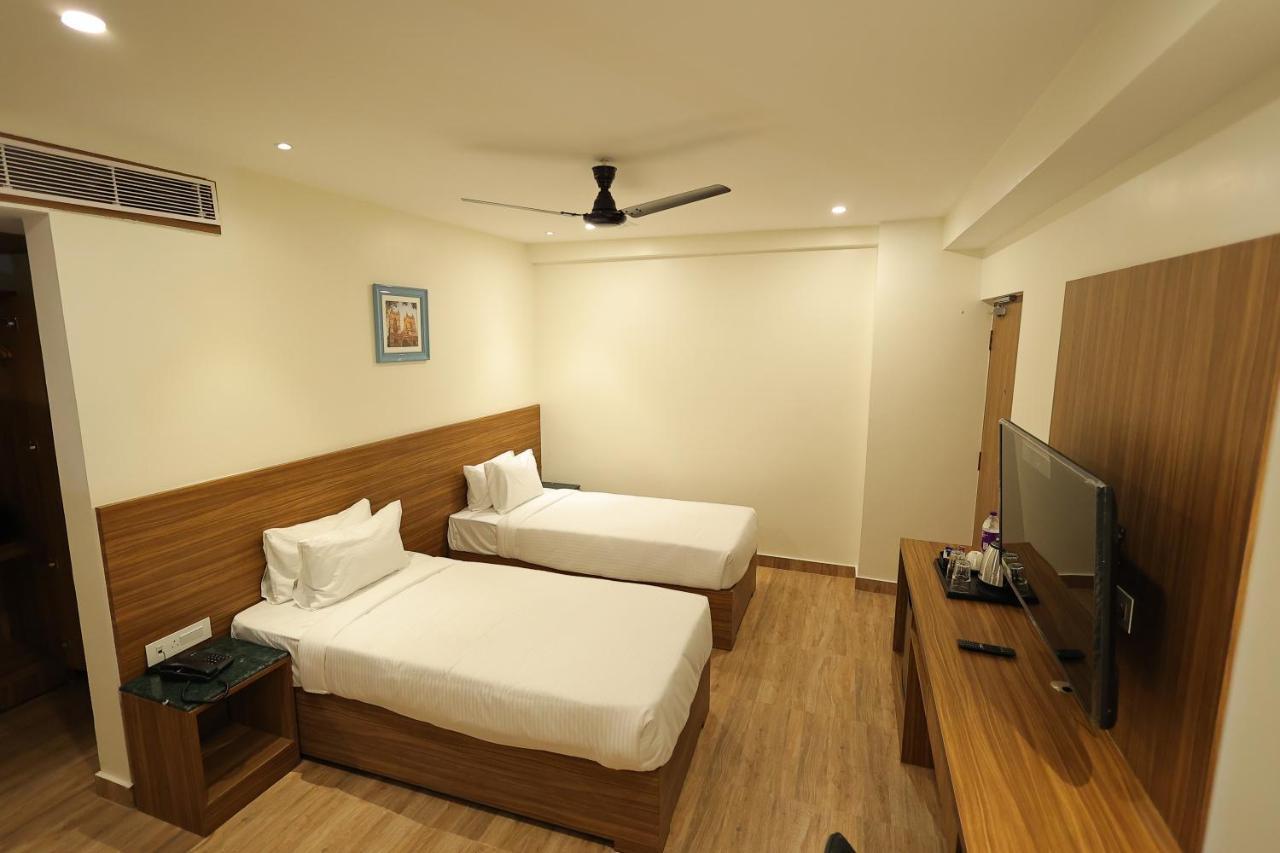 Hotel Sharda Residency Патна Экстерьер фото