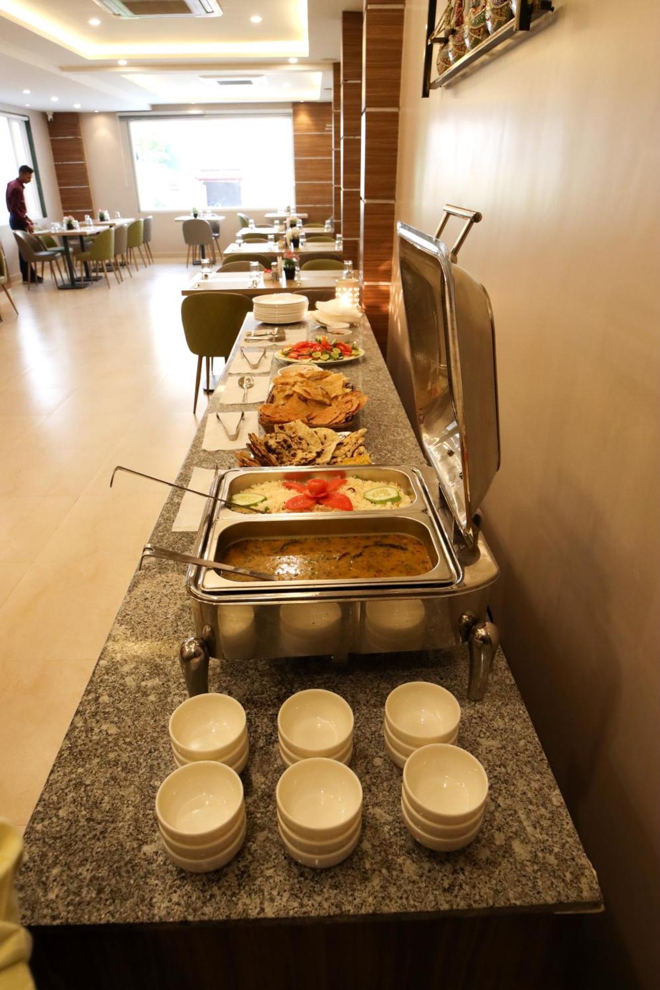 Hotel Sharda Residency Патна Экстерьер фото